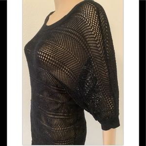 Express Knitted Top crochet Sz M/M women’s black, stretch, pullover